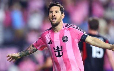 মেসির জোড়া গোলে প্লে-অফের আরও কাছে মায়ামি