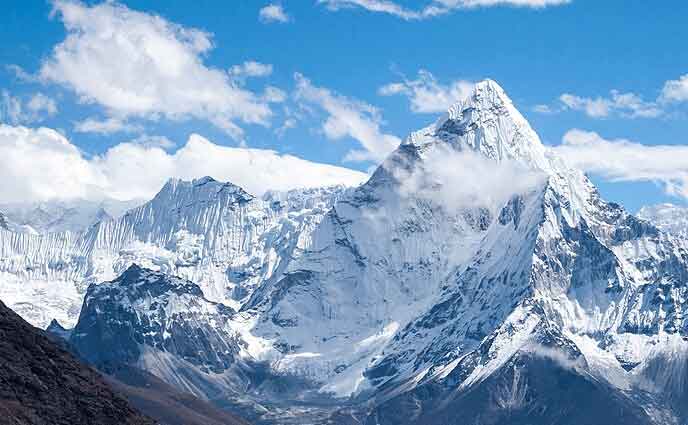 নেপালে হিমালয়ের তুষার ধসে সাত আরোহী নিহত