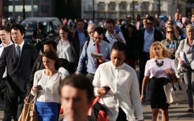 ধনী দেশগুলোতে কাজের জন্য অভিবাসন কমছে কেন