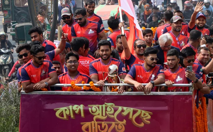 বিপিএলের লভ্যাংশের আশায় ফ্র্যাঞ্চাইজিরা