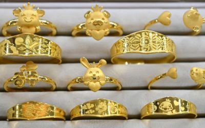 স্বর্ণের দাম ৫ হাজার ডলার ছাড়াল, ইতিহাসে প্রথম