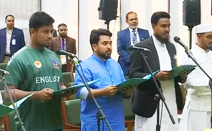 জামায়াতের পর শপথ নিলেন এনসিপির সংসদ সদস্যরা