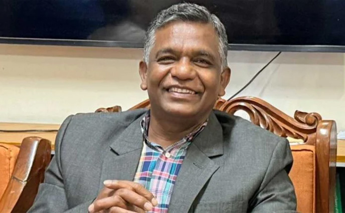 দেশে ফিরে বিসিবিতে বুলবুল