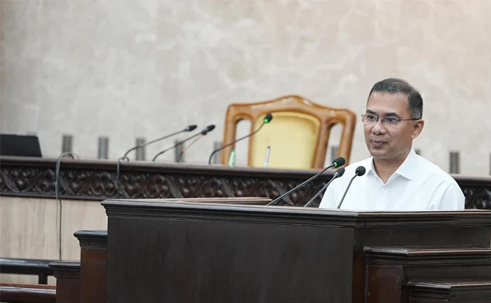 খেলোয়াড় জীবনে রাজনৈতিক দলের সদস্য হবেন না, প্রধানমন্ত্রীর আহ্বান