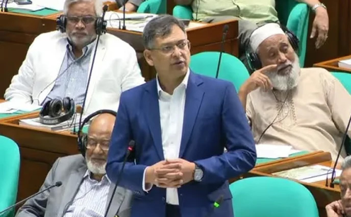 কোন এখতিয়ারে ব্লু পেপারে সংবিধান সংস্কার পরিষদের শপথ ফরম তৈরি হলো: স্বরাষ্ট্রমন্ত্রী