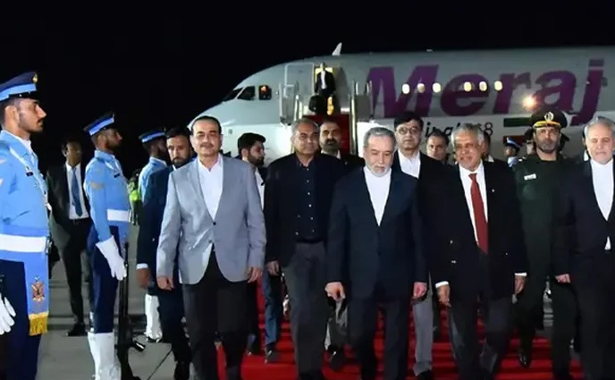 ইসলামাবাদে পৌঁছলেও মার্কিন প্রতিনিধিদের সঙ্গে বৈঠক করতে চান না ইরানি পররাষ্ট্রমন্ত্রী