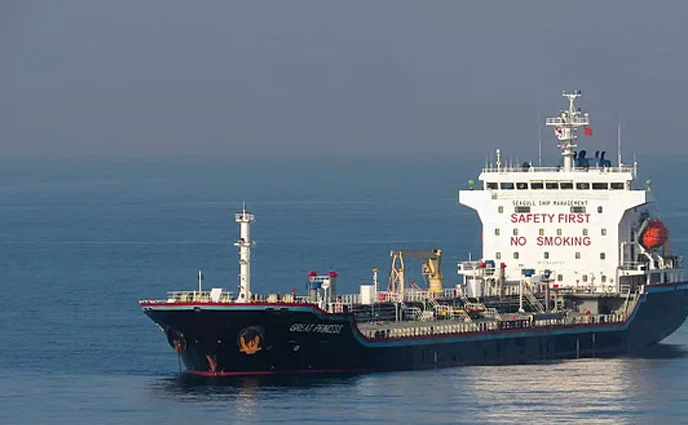 ৩৪ হাজার টনের বেশি জেট ফুয়েল নিয়ে বন্দরে এলো চীনের জাহাজ