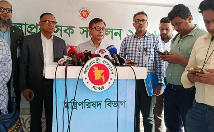 বাজার নিয়ন্ত্রণে ডিসিদের নজরদারি বাড়াতে বলেছেন বাণিজ্যমন্ত্রী