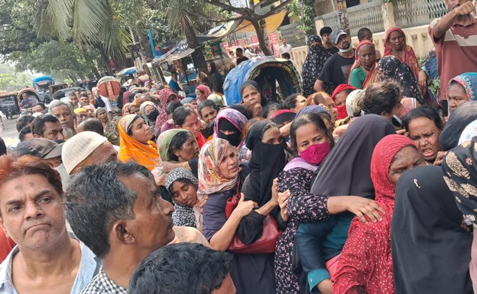 ‘ধাক্কাধাক্কিতে মনে হইছে জানডা বাইর হই গেল’