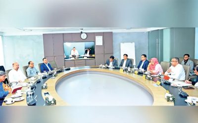 ব্যাংক খাতকে রাজনৈতিক প্রভাবমুক্ত রাখা সমীচীন হবে