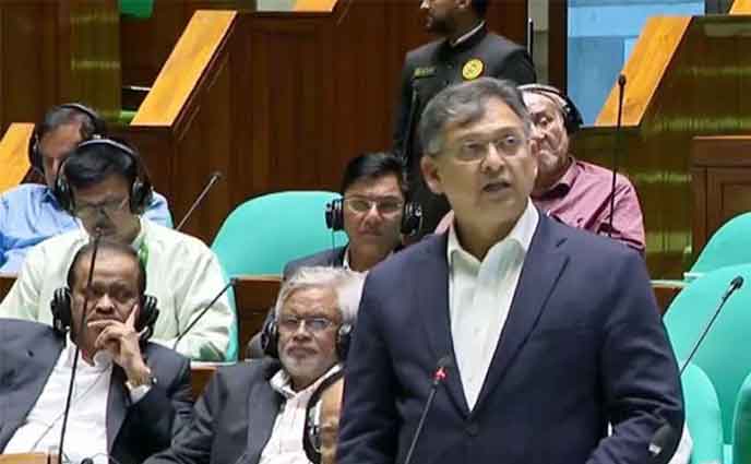 ইউনূস সরকারের কাজের তদন্ত চাইলেন স্বরাষ্ট্রমন্ত্রী