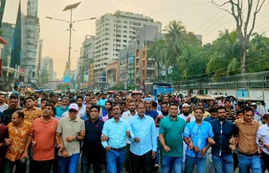 বাজেটকে স্বাগত জানিয়ে স্বেচ্ছাসেবক দলের মিছিল