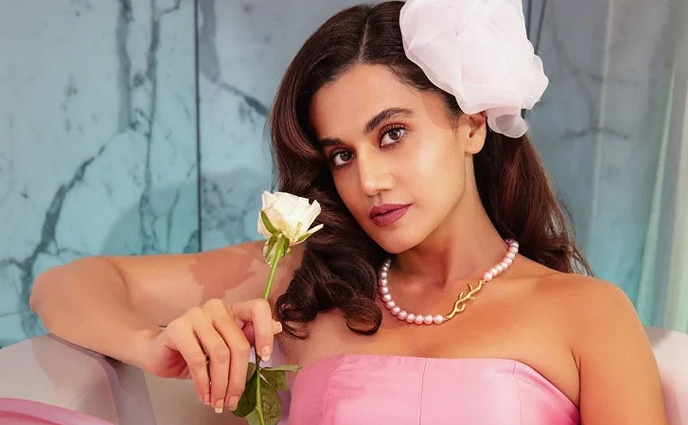 নায়িকাদের বয়স নিয়ে কটাক্ষ, শাহরুখের প্রসঙ্গ তুলে তাপসীর ক্ষোভ