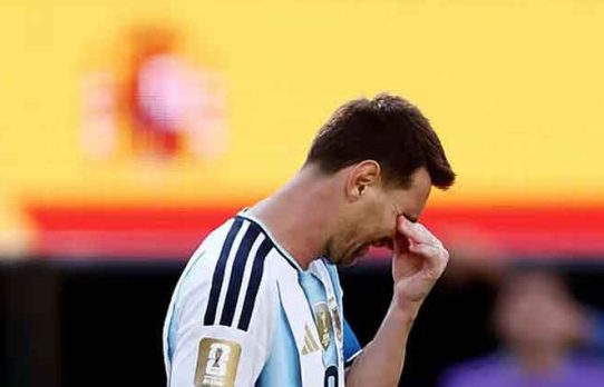 ‘তোমার কান্না আমাদেরও কান্না’—হেরেও ভালোবাসায় সিক্ত মেসি